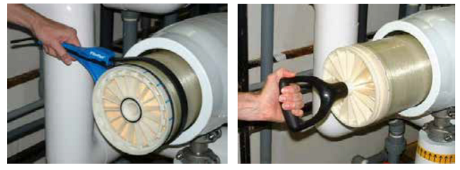 用于端面自锁膜元件安装的轻型带钳（左）和拉手（右）